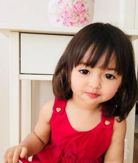 瑞典的这位最美小萝是"温婉"的代表,水汪汪的眼睛,特别惹人怜爱.