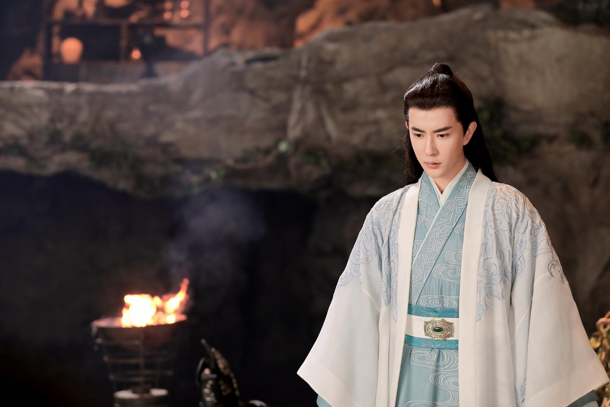 《明月曾照江东寒》热播 于朦胧大飙演技哭戏感人