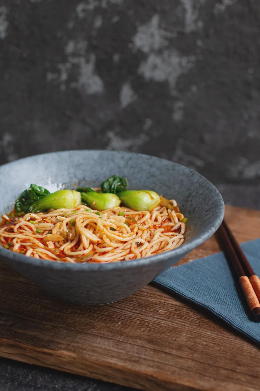 麻辣鲜香又q弹,一年吸溜完90亿斤的面,到底有多好吃?