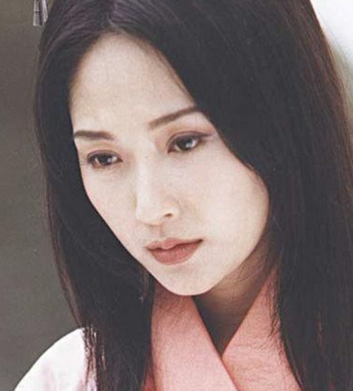 28年只恋爱过一次,如今53岁成冻龄女神|谢祖武|张玉嬿|哭戏_新浪新闻