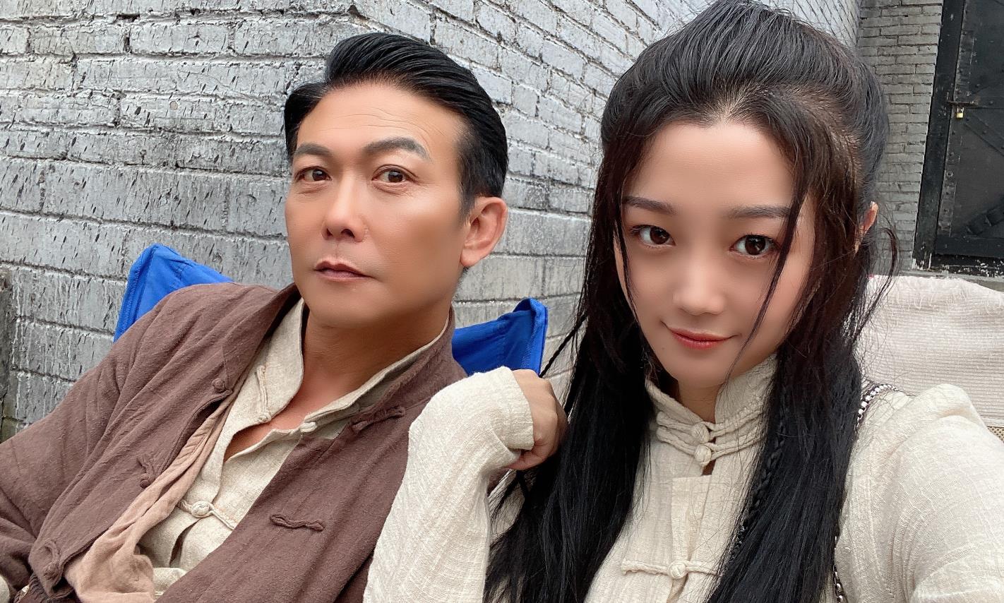 钱小豪刘观伟炒冷饭上瘾,求别再消费英叔|一眉先生|钱小豪|安唯绫