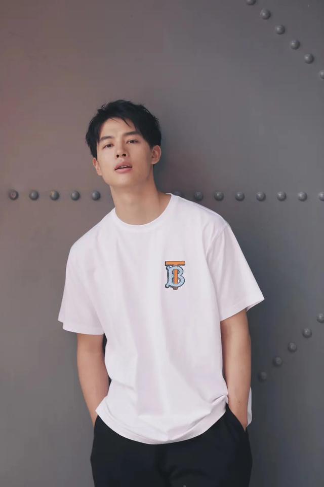 《一点就到家》口碑一路上扬,第三主演承包泪点,尹昉什么背景?