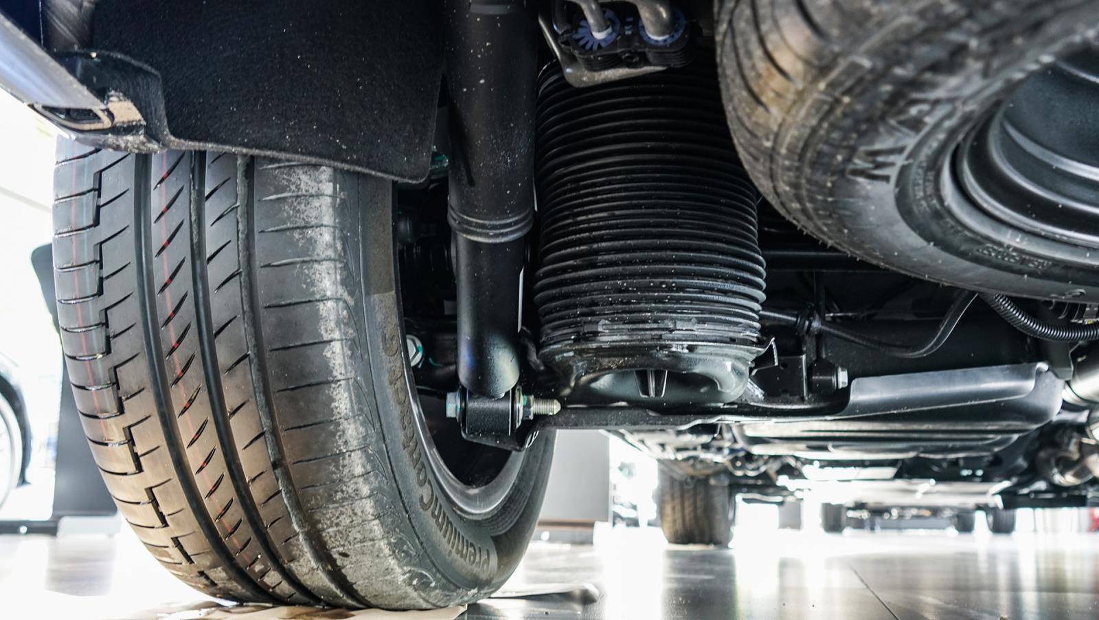 到店实拍新款奔驰v级!和它一比,埃尔法突然不香了