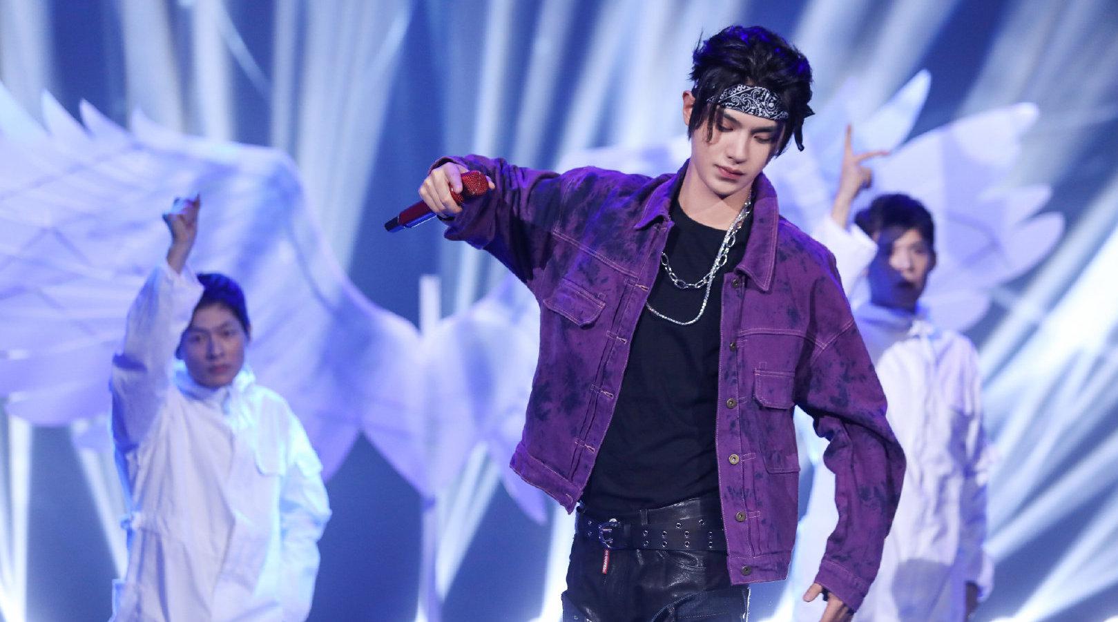 justin黄明昊《angel love》预告 捡钢笔 《angel love》