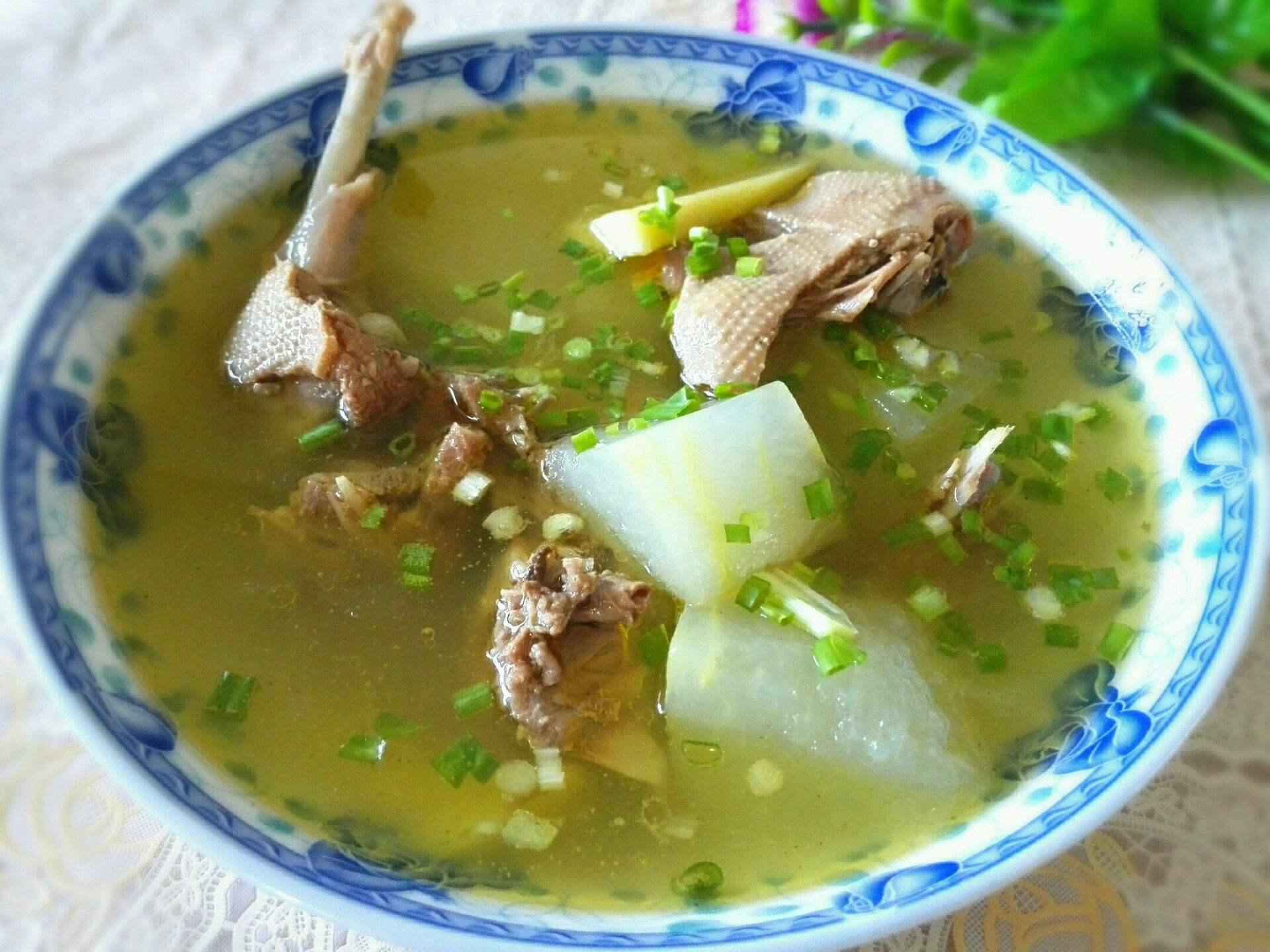 学会这么做冬瓜海带老鸭汤,一打开盖子,香气扑鼻而来,其味无穷