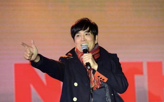 年轻时帅气无比的陈庭威如今58岁发福认不出已经逐渐被遗忘