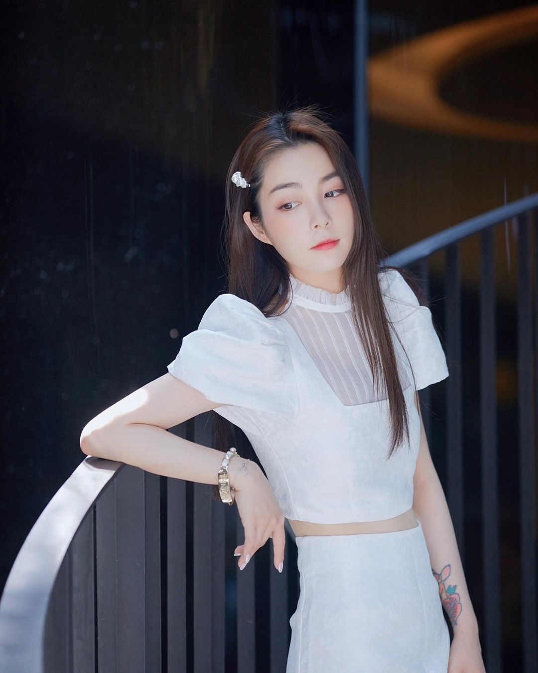 何超莲窦骁旅游罕晒照,何猷君前女友竟稳站c位,豪门关系不简单|袁紫侨