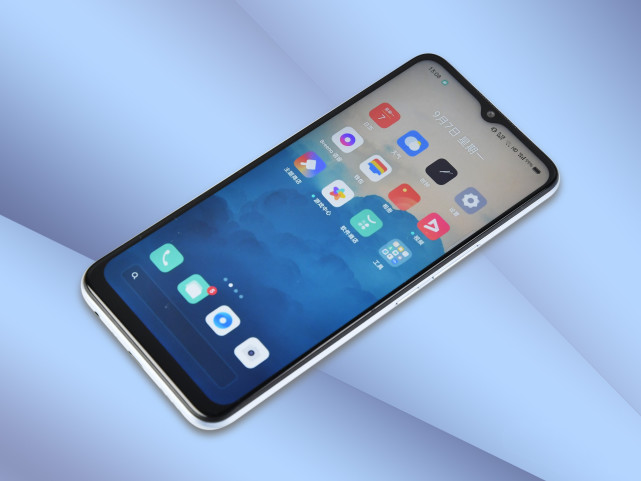 oppo旗下的realme在9月1号发布了一款售价仅为999元的百元5g手机