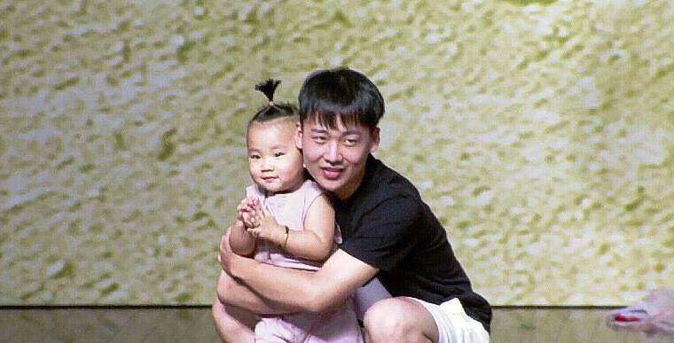 上帝吻了郭麒麟的脸,却没给弟弟留扇窗|郭麒麟|郭德纲|郭汾阳_新浪