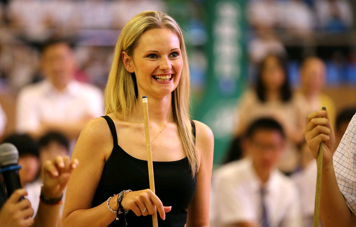 英媒:埃文斯成首位斩获mbe勋章的女性斯诺克球员!