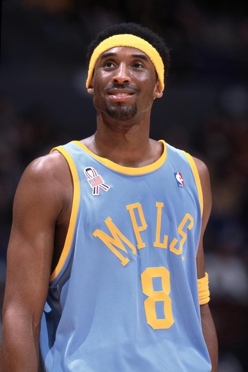 戴发带最喜感的nba球星,姚明很突兀,杜兰特没气质