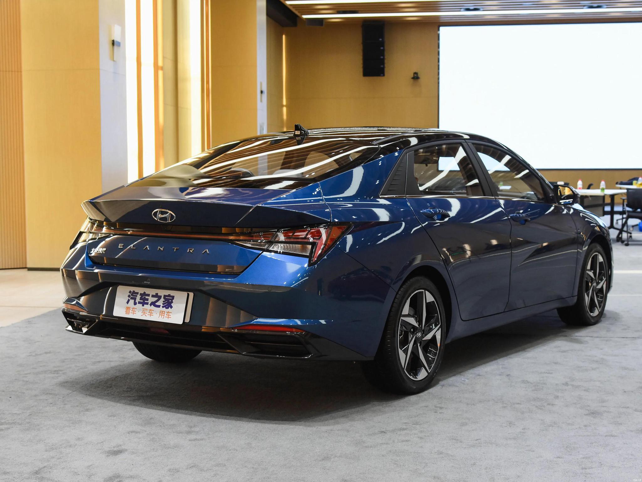 2021款伊兰特,全新外观,搭配1.5l和1.4t两种动力