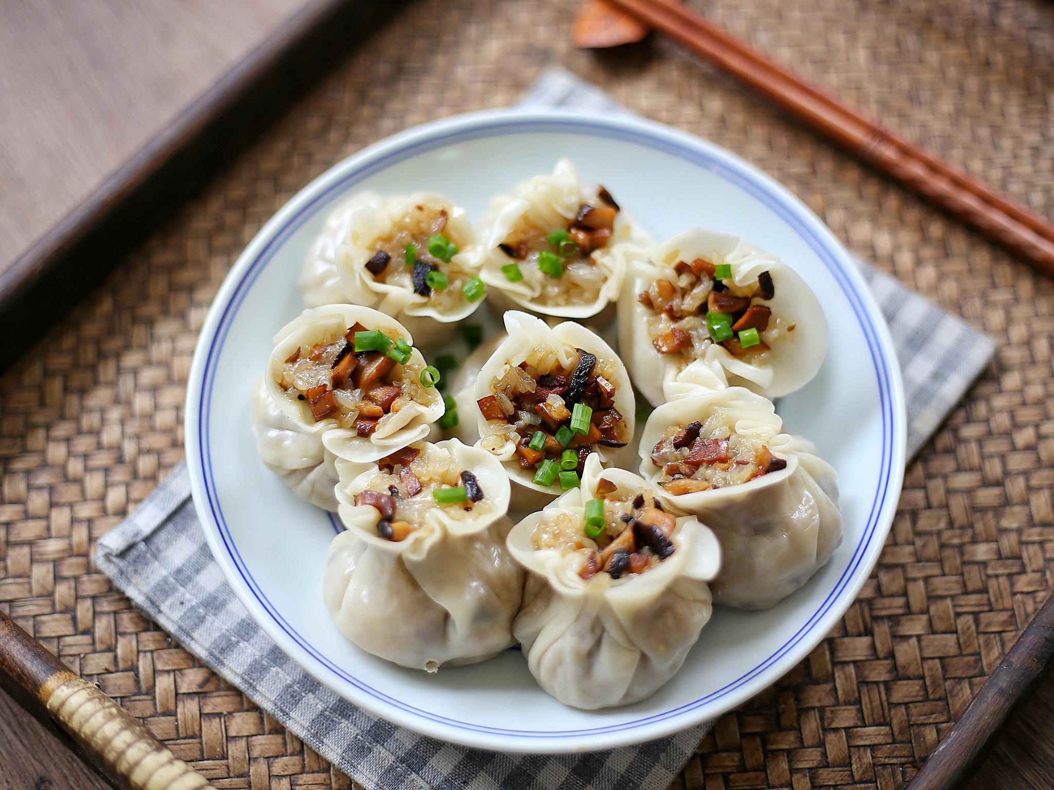 懒人版烧麦做法,不用揉面擀皮,简单省事,皮薄馅大,味道太赞了