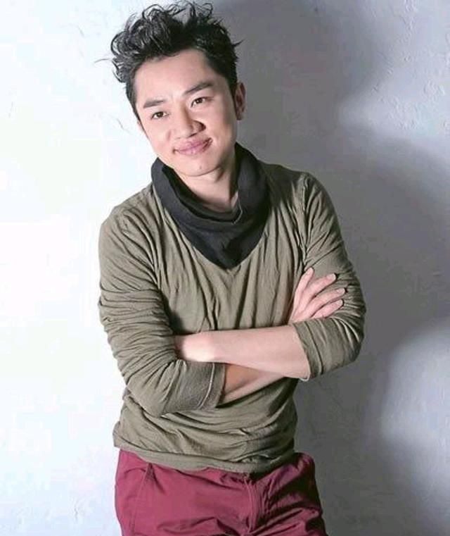 兄弟的排行_场均32+7+6!无缘MVP排行榜!兄弟,你承受了太多不白之冤!