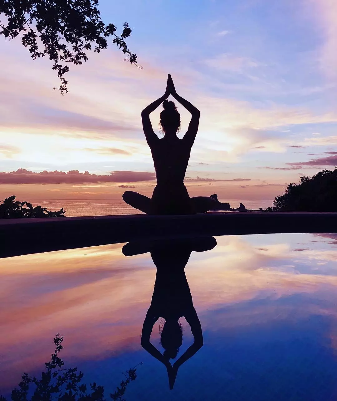 尽显身材的完美一个非常上镜的瑜伽体式树式都想换做屏保了美呆了,有