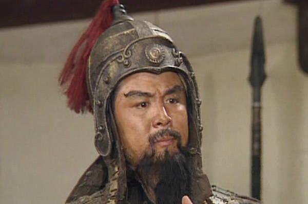 黄盖火烧赤壁,为何被张辽射伤,原因一目了然