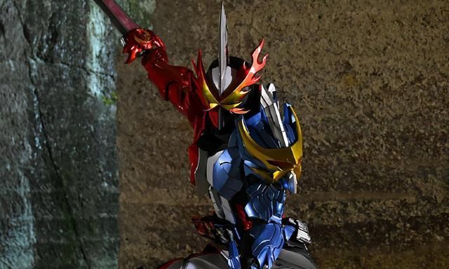 假面骑士saber第7话预告来袭二骑的同色三合一形态来啦