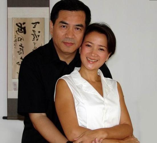 古典美人何晴泳装湿发诱惑刘威当第三者逼得原配险些丧命