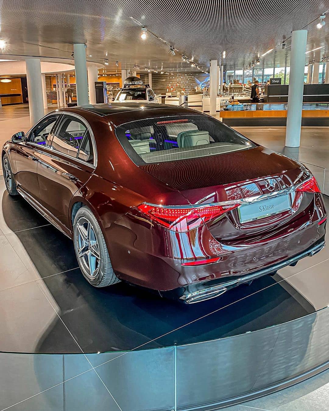 全新奔驰s级实车优雅的涂装