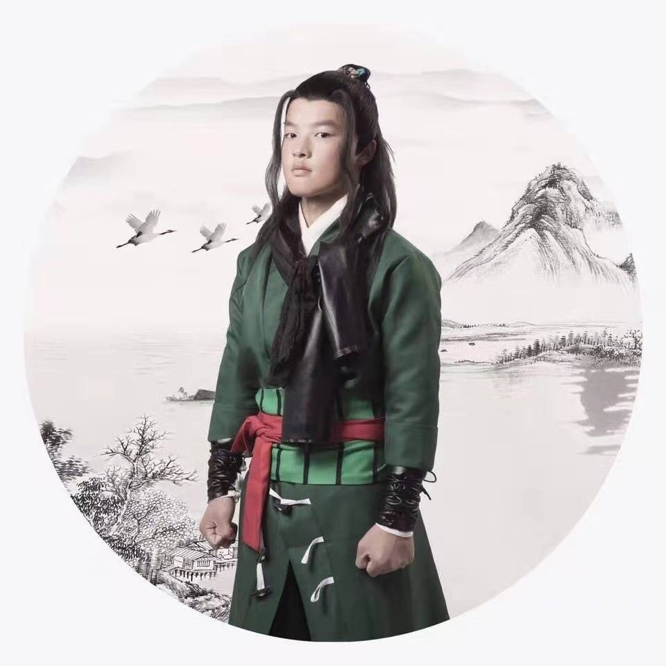 正文       如今的葛行于已经18岁成年,却一直没