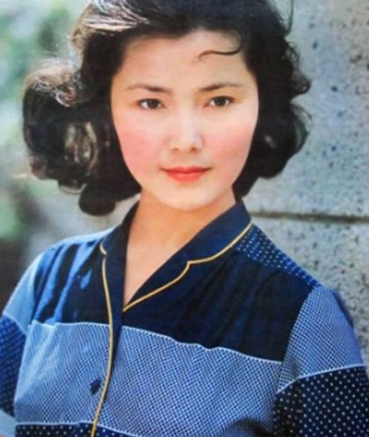 她是央视春晚主持,当红期生下病,在丈夫陪伴下成功痊愈|姜黎黎|央视