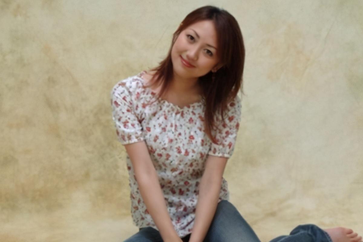 新80后女首富父亲和母亲各给1千多亿或超越杨惠妍