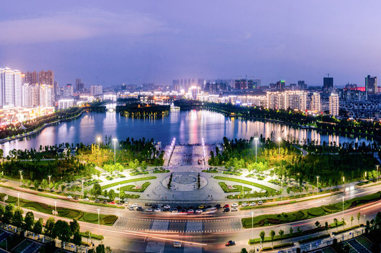 三面都是南昌市的主城区,这也极大地带动了这个县城的发展