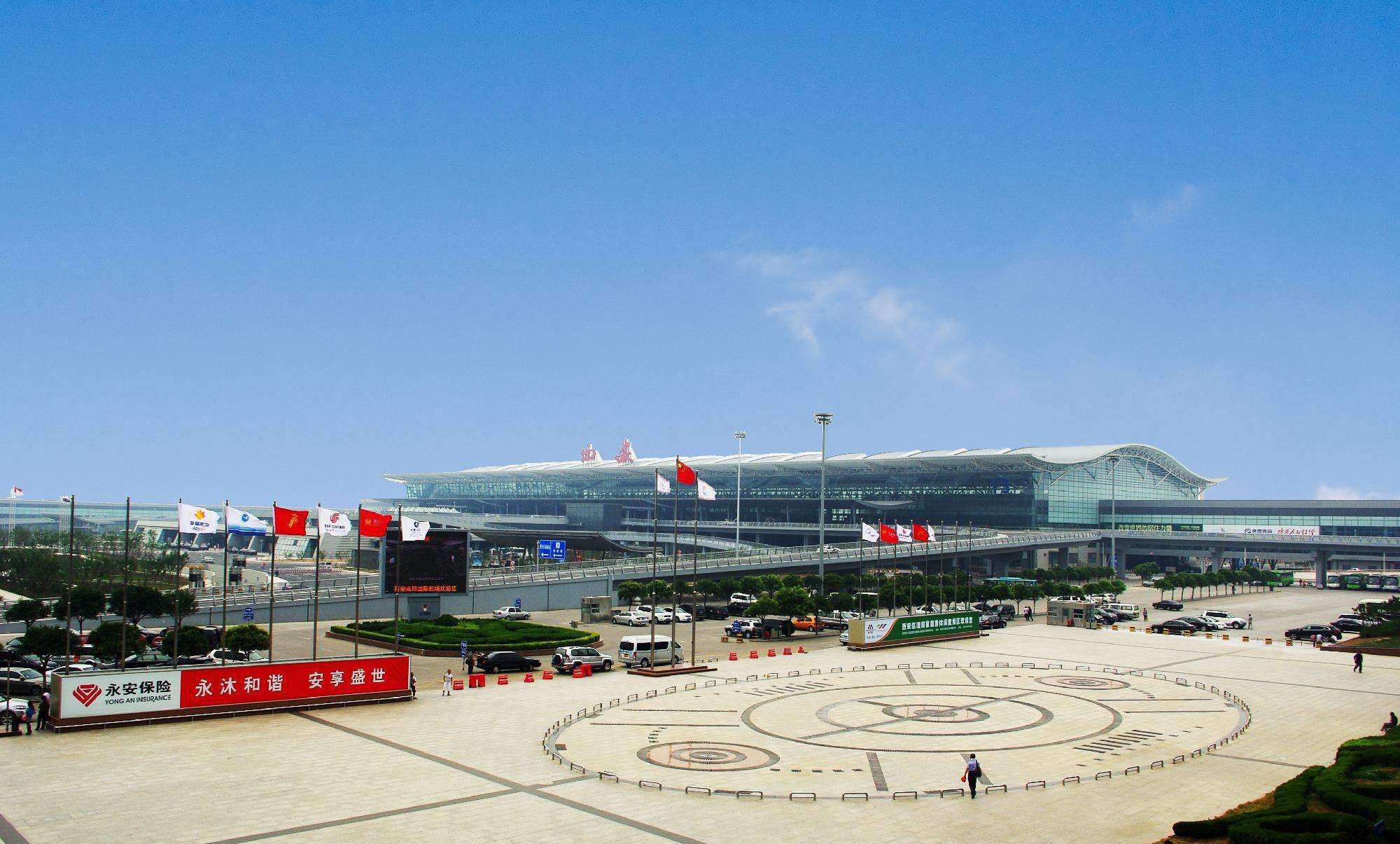 中国首个跨地区使用的机场:湖南贵州两省共用,周边风景绝美