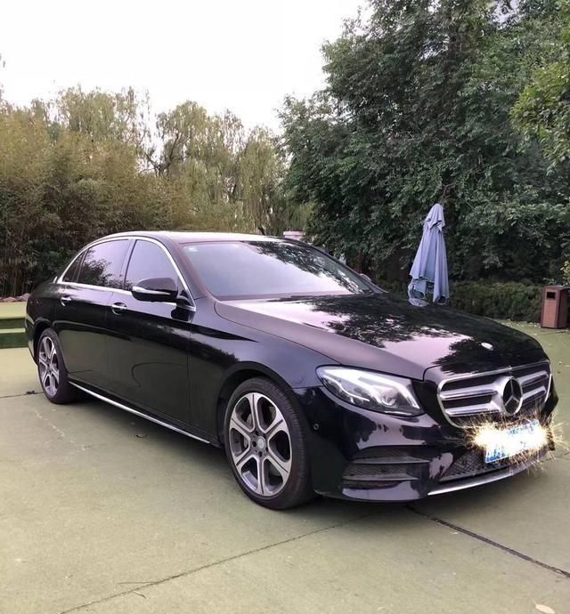 老司机今天说,奔驰e320顶配3.0t双涡轮增压