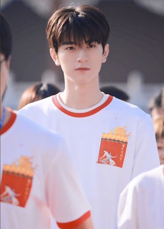 刚杀青陈钰琪又迎来新剧,男配中竟然又有他|镜双城|陈钰琪|邹廷威