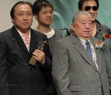 烂片导演王晶拥有无数个晶女郎但结发妻子从未改变