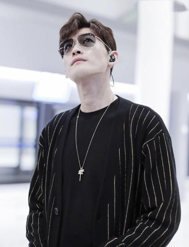 霸道总裁张翰私服也贵气,各式风格超吸睛,速来领取你的帅气男友|张翰|