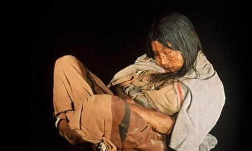 500年前冰冻的印加少女,死亡时年仅15岁,发现时宛若沉睡