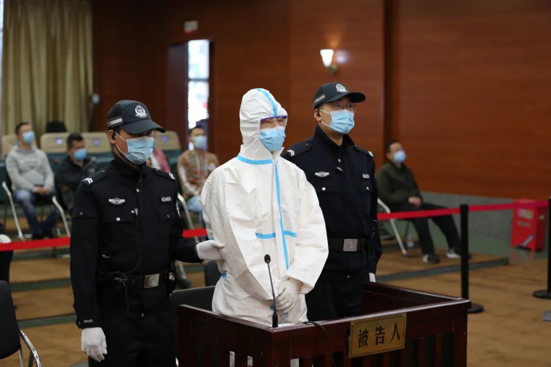 扫黑除恶 防城港市公安局原副局长桂宝东在桂林受审 两长 出庭 桂林 公安局 桂林市 新浪新闻 扫黑除恶 防城港市公安局原副局长桂宝东在桂林受审 两长 出庭 桂林 公安局 桂林市 新浪新闻