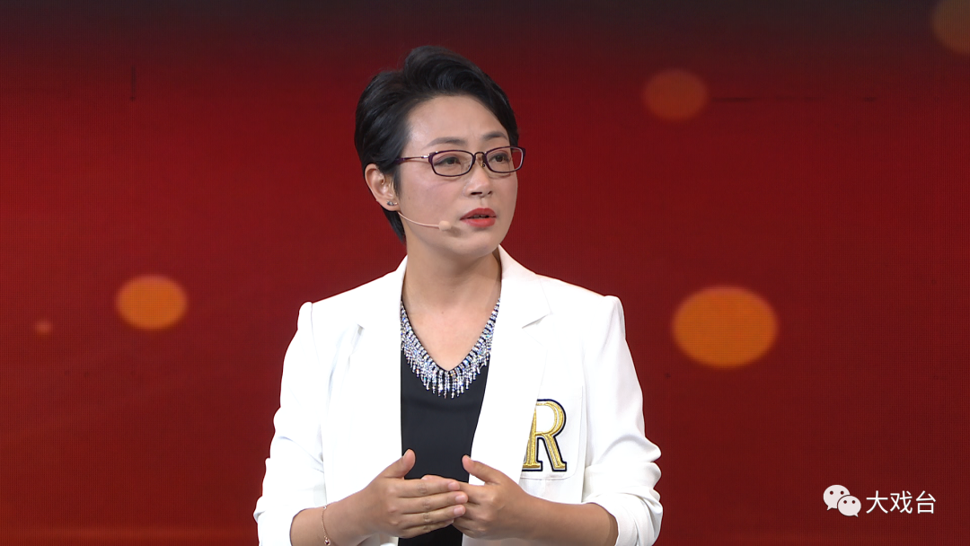 访谈嘉宾 杨婷娜 越剧《甄嬛》皇上饰演者