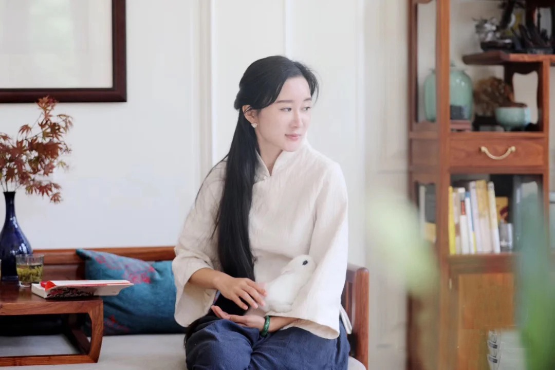 长发及腰爱穿古风,社交名字少有人认识|张纪中|杜星霖|武侠_新浪新闻