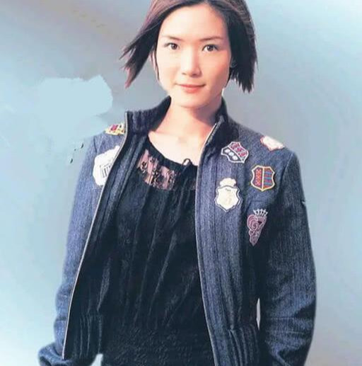 卢巧音在受吴绮莉采访时坦言,自己打小性格像个男孩子,很容易和男生打