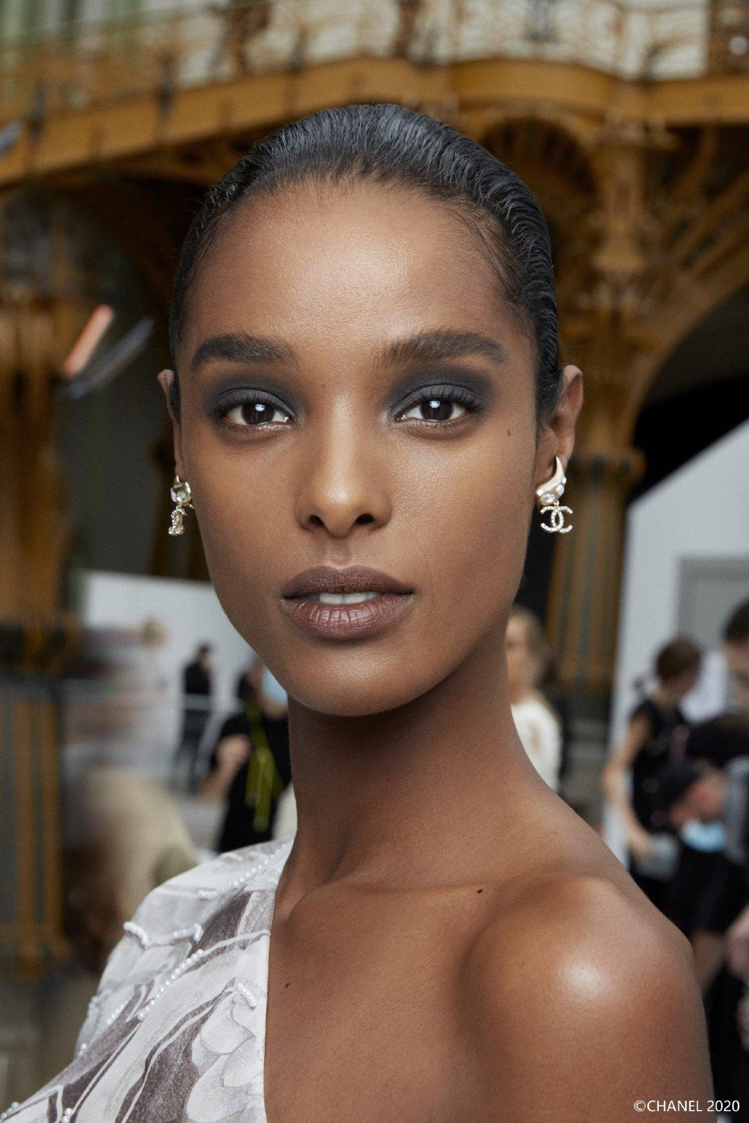 chanel2021ss系列秀场妆容也太好学了吧
