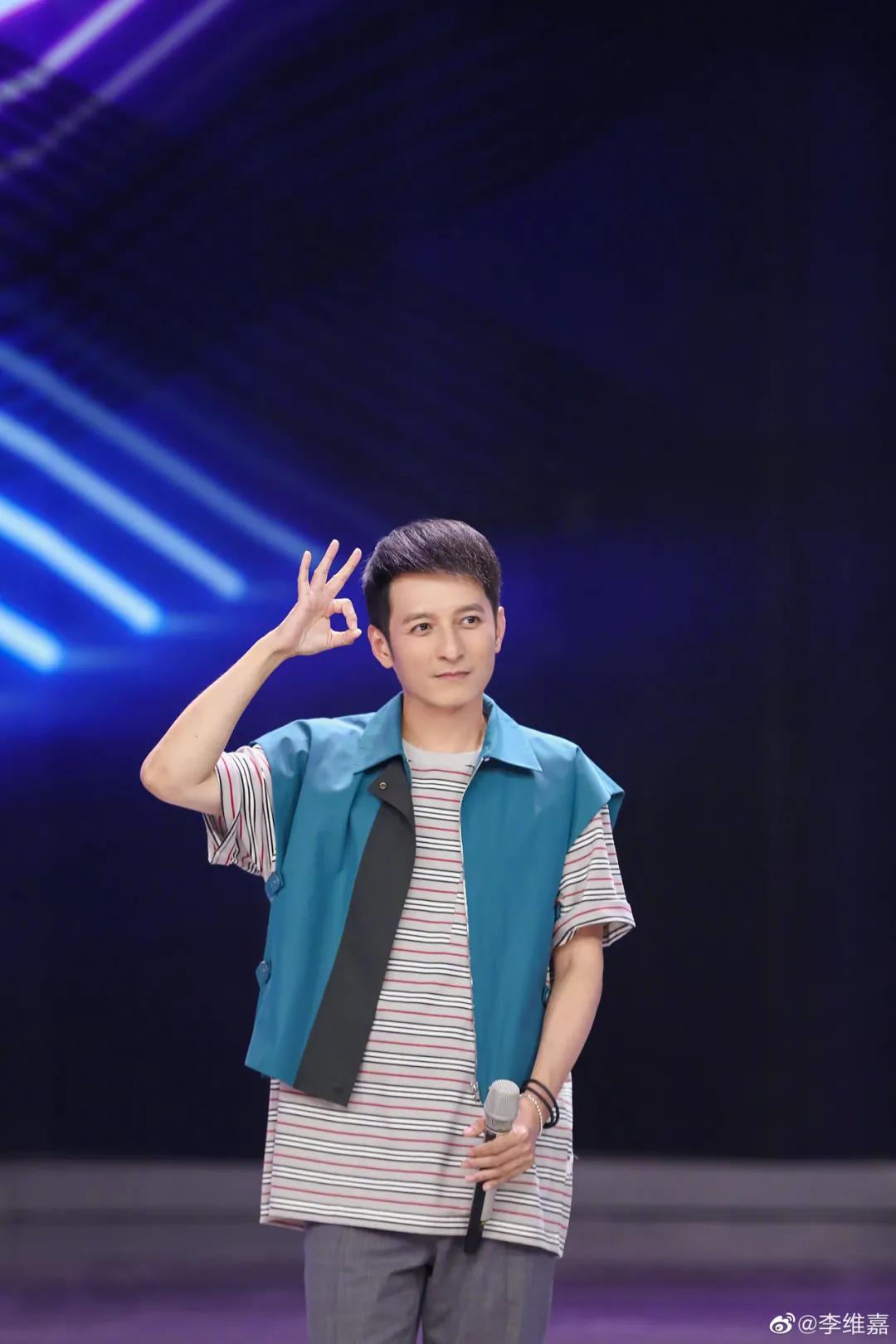 我觉得李维嘉才是《快乐大本营》最搞笑的人