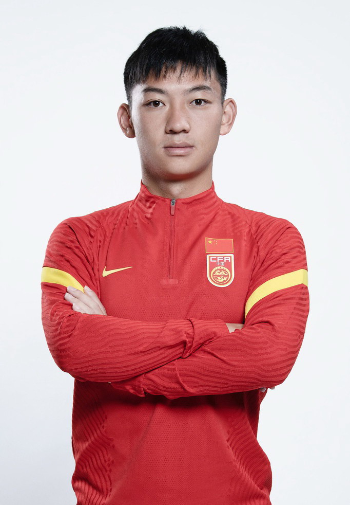 童磊能否剧透大连人全队看电影8支中超保级球队分2天抵达赛区