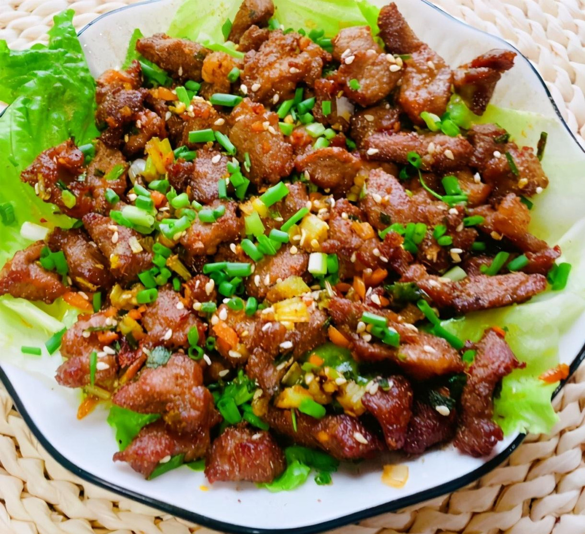 秋高气爽!孜然羊肉粒,赶紧安排起来吧|羊肉|孜然|五香粉_新浪新闻