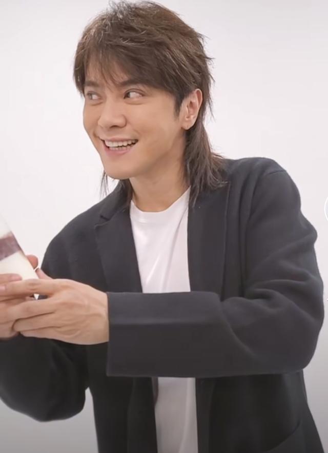 罗志祥一改邋遢状态,晒运动照重拾自信!称自己的衣服全球仅一件