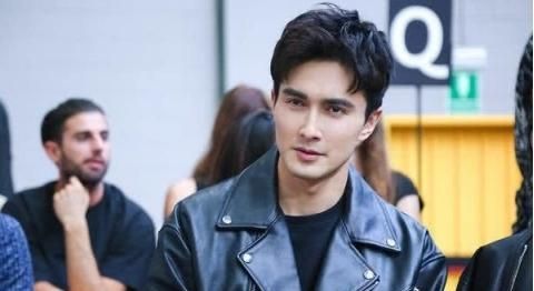 他曾当过快递小哥,因颜值高进入娱乐圈,如今逆袭为“大众男神”休闲区蓝鸢梦想 - Www.slyday.coM 他曾当过快递小哥,因颜值高进入娱乐圈,如今逆袭为“大众男神”休闲区蓝鸢梦想 - Www.slyday.coM