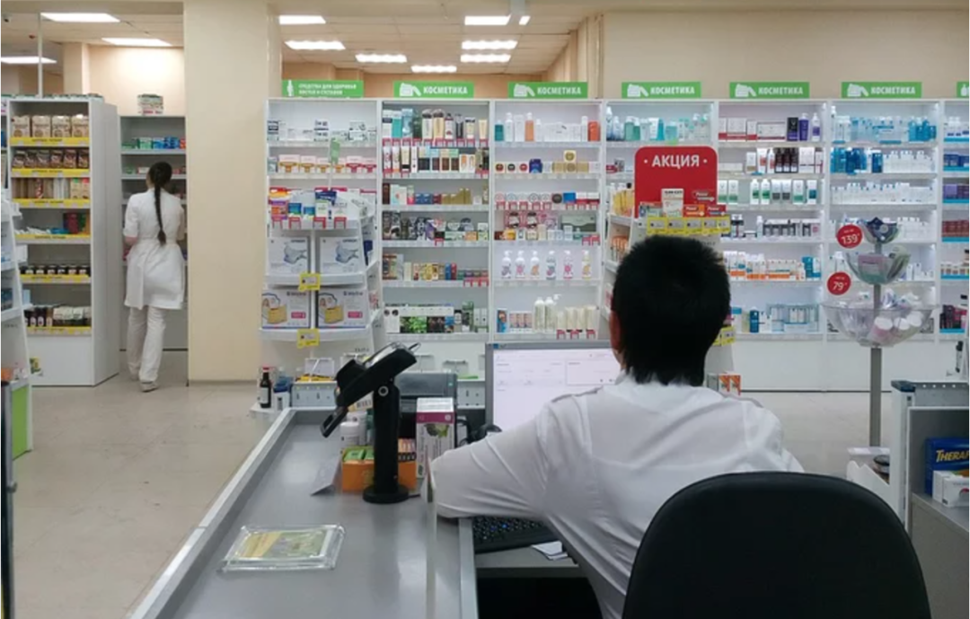 医保个人账户年收入将腰斩 靠医保卡的零售药店如何自救？