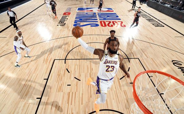 十年后再夺冠!湖人4-2拿下nba总冠军,詹姆斯fmvp