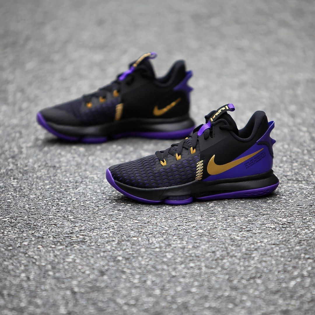 lebron witness 5 新配色即将发售|湖人|战靴|詹姆斯_新浪新闻