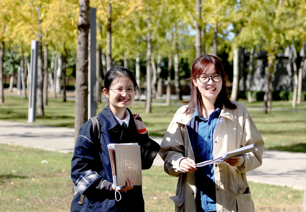 "神仙友谊"小姐妹入读中央美术学院