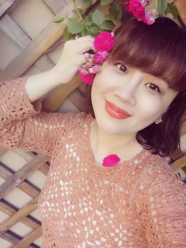 《心有千千结》主持人:宏瑞