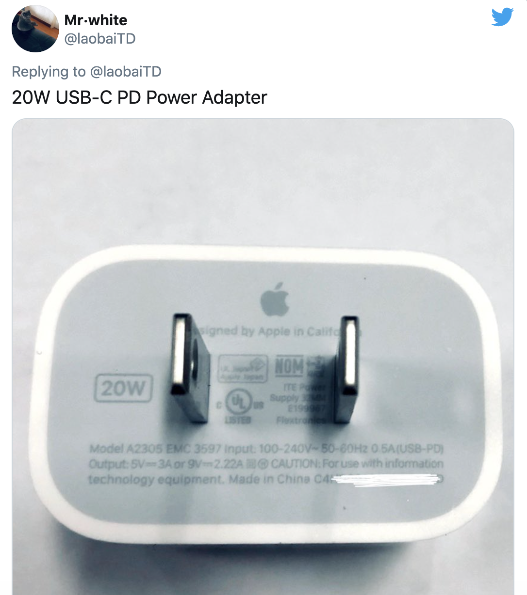 数码博主在推特上发布的20瓦苹果充电器图片