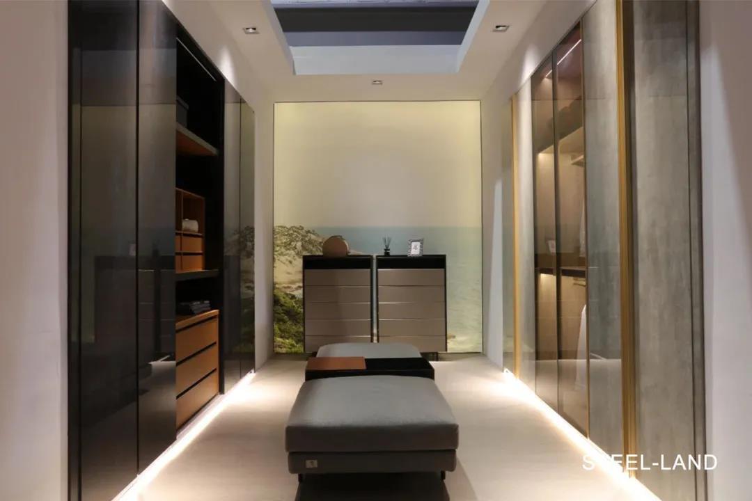 斯帝罗兰高端定制衣柜让生活更精致